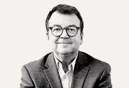 Willi Klingers spitze Zunge grau breit