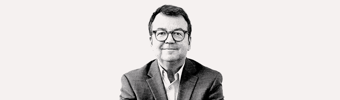 Willi Klingers spitze Zunge grau breit