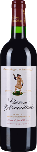 Dunkle Weinflasche mit elegantem Etikett und traditionellem Design auf weißem Hintergrund.