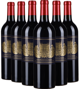 Sechs Weinflaschen mit roten Kapseln und elegantem, goldverziertem Etikett.