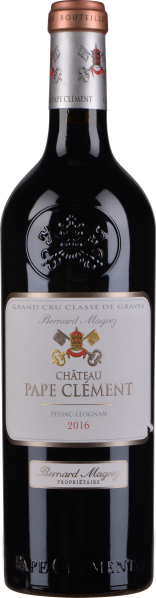 Dunkle Weinflasche mit silbernem Hals, elegantem Etikett und rotem Siegel.