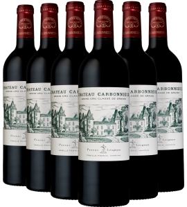 Sechs Weinflaschen mit burgunderroten Kapseln und detailreichem Etikett mit Schlossillustration.