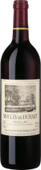 Eine Flasche Rotwein mit einem tiefroten, fast schwarzen Farbton. Das Etikett zeigt eine detailreiche, schwarz-weiße Illustration eines Landhauses und umgebender Bäume. Die Kapsel ist weinrot mit goldenen Akzenten.