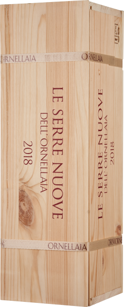 Holzkiste mit eingraviertem Wein-Label, fest verschnürt mit zwei Bändern.