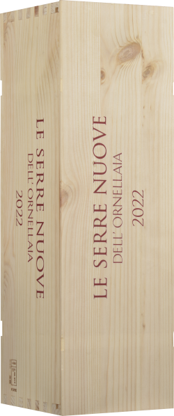 Holzkiste mit roter Schrift, dezent gemaserte Oberfläche, schlicht, elegant.