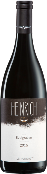 Dunkle Weinflasche mit schwarzem Etikett und schlichtem Design.