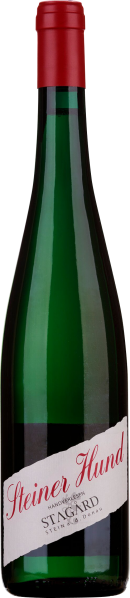 Grüne Weinflasche mit rotem Verschluss und weißem Etikett.