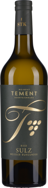 Weißwein-Flasche mit elegantem, dunkelgrünem Etikett und goldenen Akzenten.