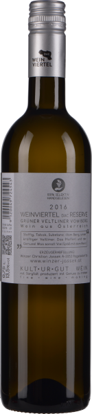 Grüne Weinflasche mit silbernem Schraubverschluss und grauem Etikett.