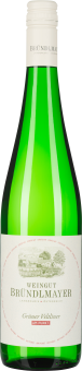 Grüne Weinflasche mit weißem Etikett und Schraubverschluss.