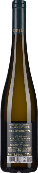 Grüne Weinflasche mit dunkelgrünem Etikett und goldener Schrift.