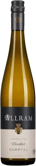 Eine schlanke, hohe Weinflasche aus grünem Glas mit schwarzem Schraubverschluss und elegantem, dunklem Etikett in der Mitte, verziert mit goldenen Akzenten.