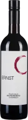 Die Weinflasche zeigt ein elegantes, minimalistisches Etikett mit einem weinroten Halbkreis auf weißem Hintergrund. Die Flasche ist dunkel und schlank mit einem schlichten schwarzen Verschluss.