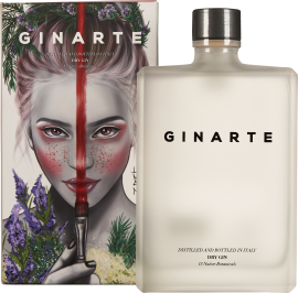 Flasche und Verpackung mit kunstvollem Design: Die Flasche hat eine minimalistische, matte Oberfläche mit schwarzem Schriftzug, die Verpackung zeigt ein kreatives Porträt einer Frau mit floralen Elementen und einem vertikalen, roten Pinselstrich.