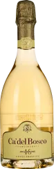 Eine elegante, klar geformte Flasche mit goldenem Schimmer, die einen hochwertigen Schaumwein enthält. Der Korken ist in goldfarbenem Papier verpackt, und das Etikett wirkt edel und hochwertig.