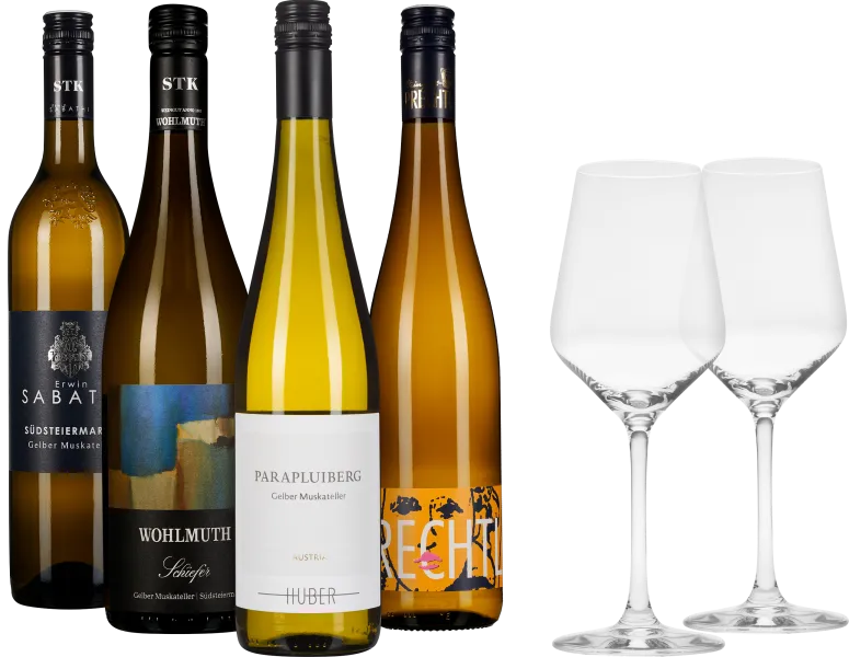 Fünf Weinflaschen und zwei elegante Weingläser, stilvoll präsentiert.