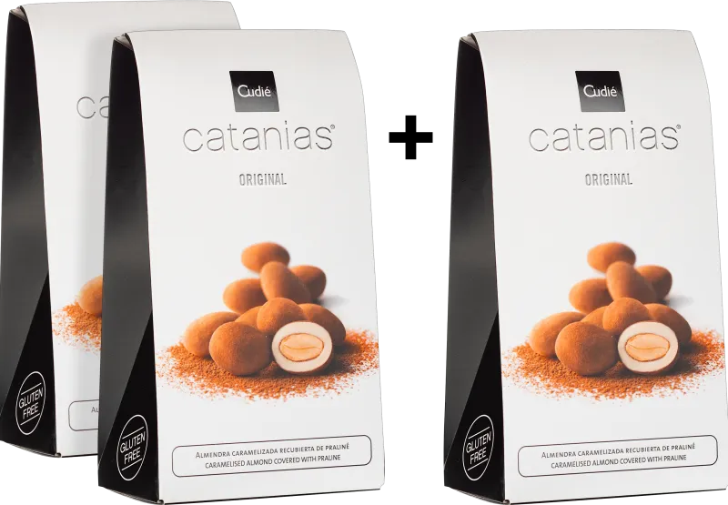 Zwei weiß-schwarze Verpackungen mit glänzender Oberfläche, darauf Abbildung von karamellisierten Mandeln umhüllt von Praline, daneben ein runder "Gluten Free"-Aufkleber.