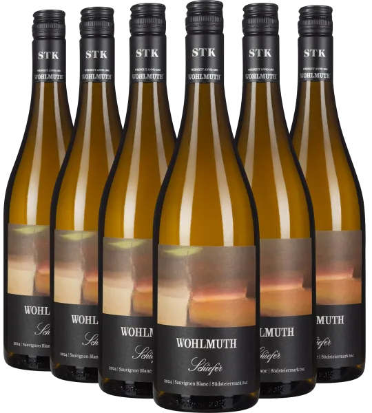 Sechs Flaschen Weißwein mit schwarzem Etikett und Schraubverschluss, elegant arrangiert.