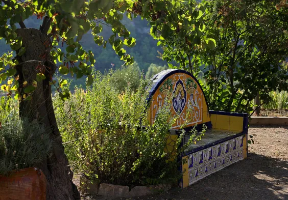 Mas den Gil Bench with traditional ceramic